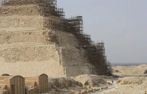 Quelle rénovation pour la Pyramide de Saqqara ?