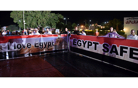 Les Egyptiens appelés à combler le vide