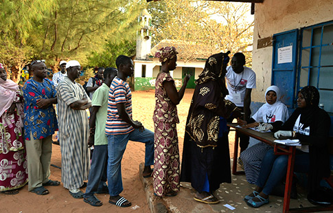 Gambie : Vers une consolidation de la démocratie
