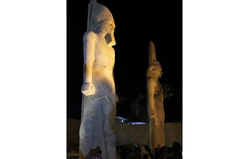 Ramsès II rejoint sa fille Merit Amon