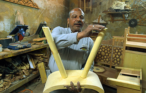 Les doigts de fée des artisans d’arabesque