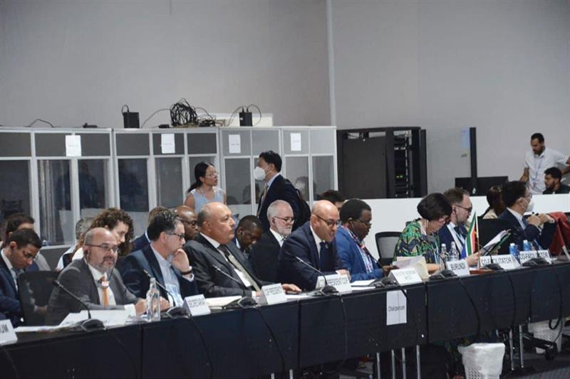 Le président de la COP27 participe à la table ronde ministérielle sur l'atté