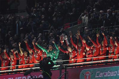 Sans Salah, Liverpool remporte la Coupe de la Ligue contre Chelsea au bout du suspense