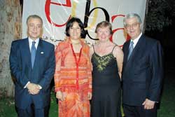 Son Excellence l’ambassadeur et son épouse accompagnés par Rafiq Attiya, président de l’association.