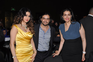 De gauche à droite : Hayfaa Wahbi, Hani Salama et Ghada Abdel-Razeq. 